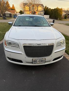 2013 Chrysler 300C Base