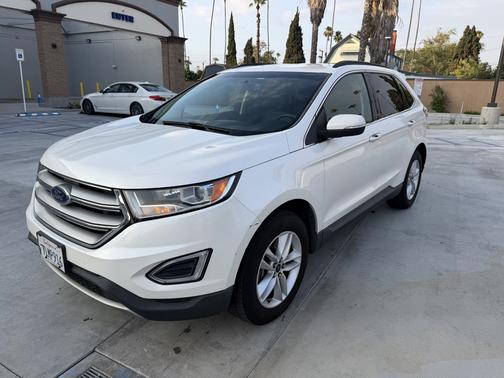 White 2015 Ford Edge SEL
