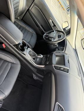 White 2015 Ford Edge SEL