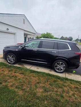 Black 2021 Cadillac XT6 Premium Luxury AWD