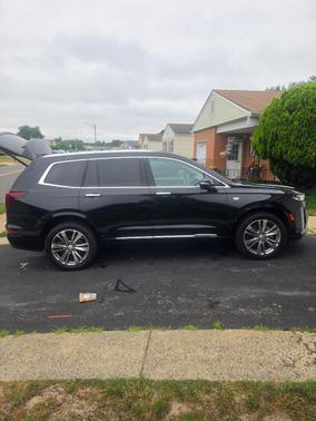 Black 2021 Cadillac XT6 Premium Luxury AWD