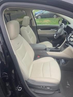 Black 2021 Cadillac XT6 Premium Luxury AWD