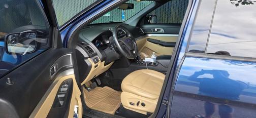 Blue 2017 Ford Explorer XLT