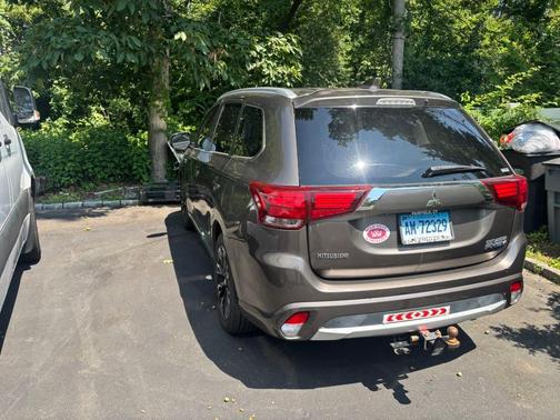 Brown 2018 Mitsubishi Outlander PHEV GT