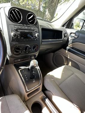 Green 2009 Jeep Patriot Sport