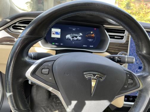 2015 Tesla Model S 85