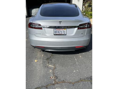 2015 Tesla Model S 85