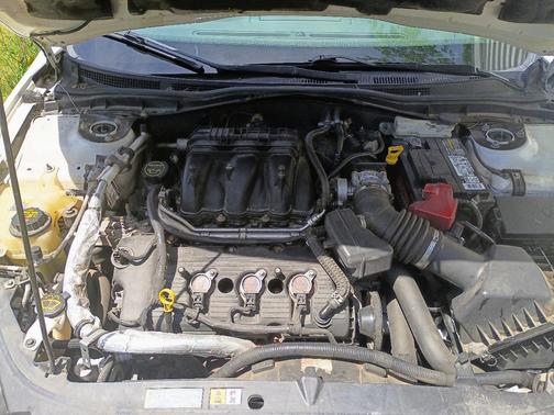 White 2012 Ford Fusion SE