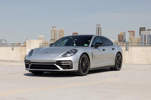 2018 Porsche Panamera 4S
