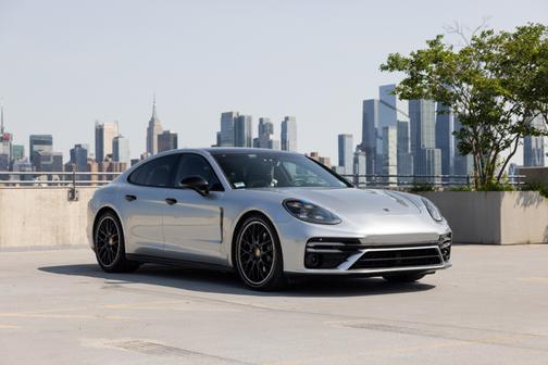 2018 Porsche Panamera 4S