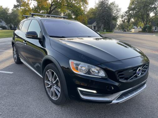 2016 Volvo V60 Cross Country T5