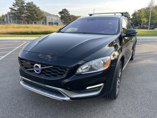 2016 Volvo V60 Cross Country T5