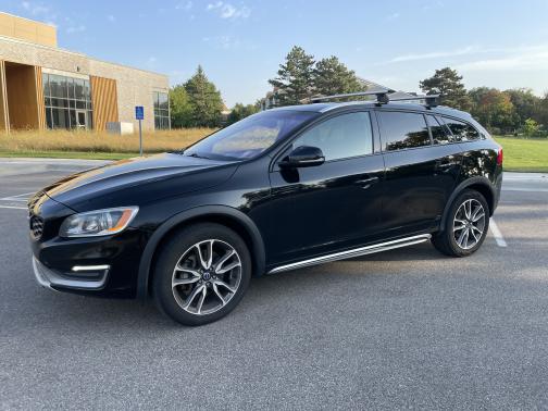 2016 Volvo V60 Cross Country T5