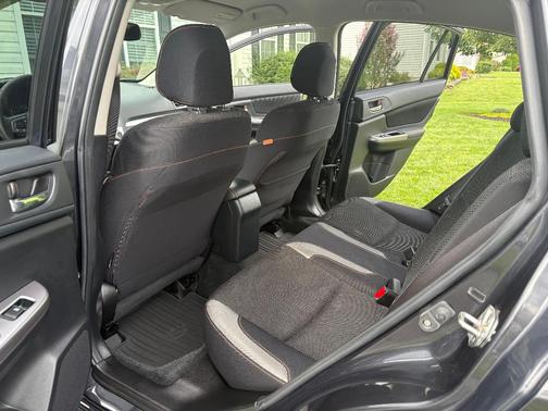 Gray 2016 Subaru Crosstrek 2.0i Premium