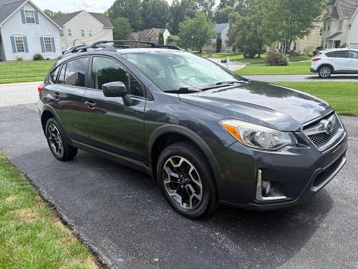 Gray 2016 Subaru Crosstrek 2.0i Premium