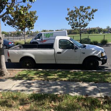White 2000 Ford F-150 XL