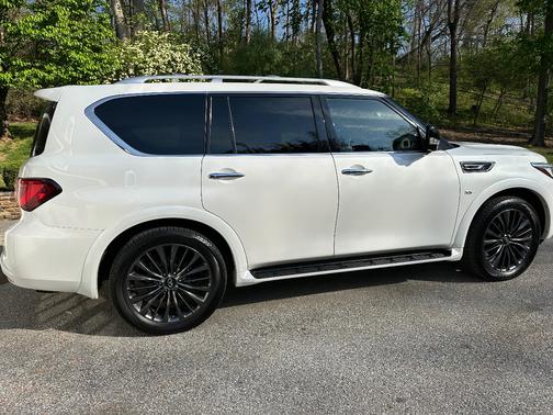 White 2020 INFINITI QX80 LUXE