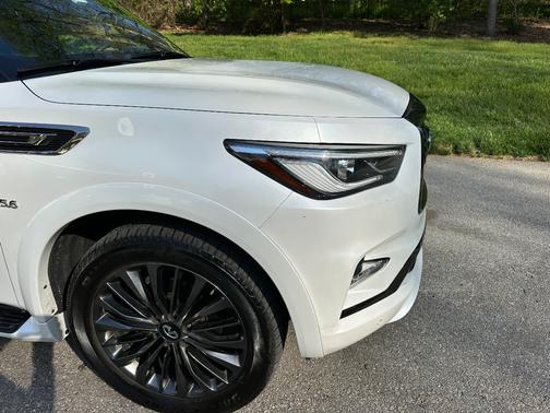 White 2020 INFINITI QX80 LUXE