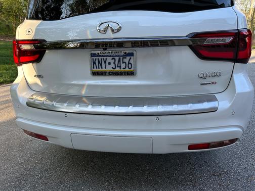 White 2020 INFINITI QX80 LUXE