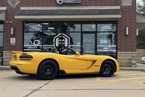 2005 Dodge Viper SRT-10