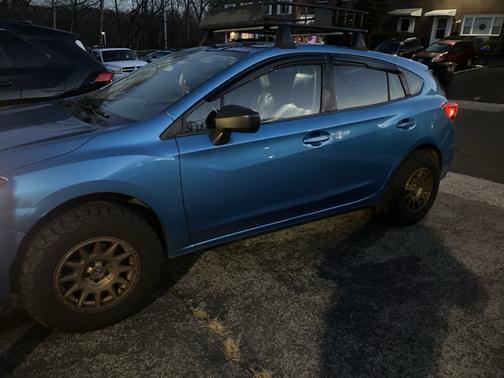 2017 Subaru Impreza 2.0i
