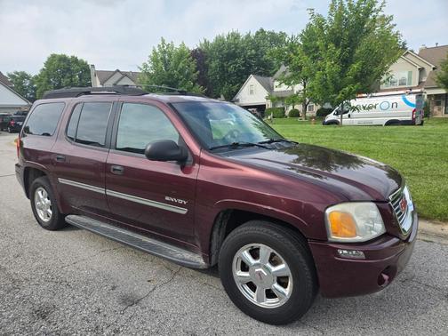 Red 2006 GMC Envoy XL SLE