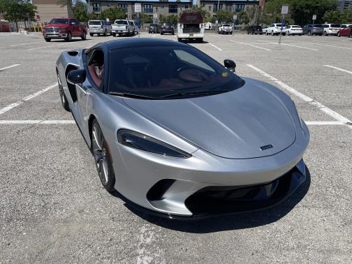 2022 McLaren GT Base