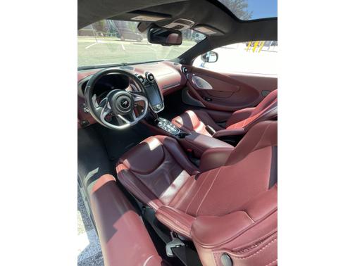 2022 McLaren GT Base