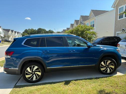 Blue 2025 Volkswagen Atlas 2.0T SEL 4MOTION