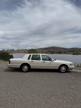 1996 Lincoln Town Car Cartier Designer