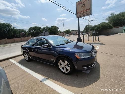 Blue 2013 Volkswagen Passat 2.5 SE