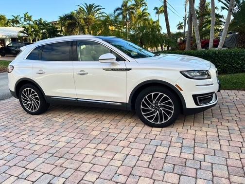 2019 Lincoln Nautilus Reserve