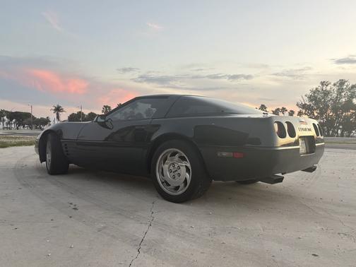 Green 1993 Chevrolet Corvette Base