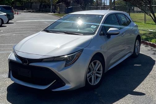 Silver 2019 Toyota Corolla SE