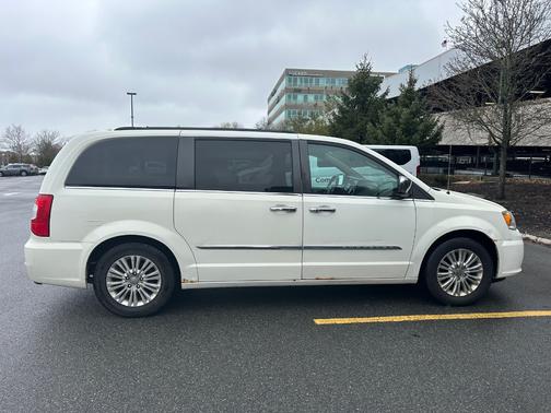 White 2013 Chrysler Town & Country Touring-L