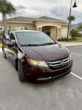 Red 2015 Honda Odyssey EX