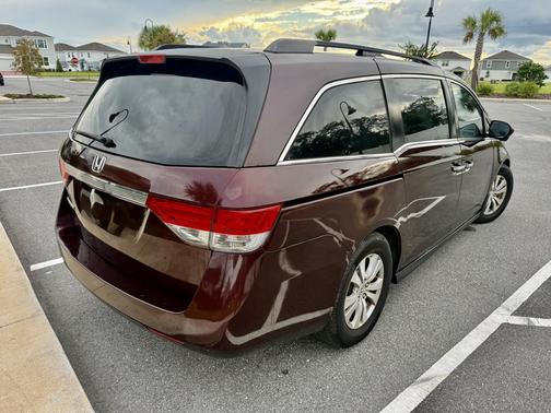 Red 2015 Honda Odyssey EX