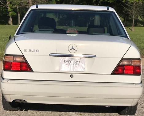 White 1994 Mercedes-Benz E-Class E320