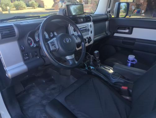2014 Toyota FJ Cruiser Base