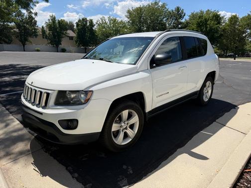 White 2016 Jeep Compass Sport
