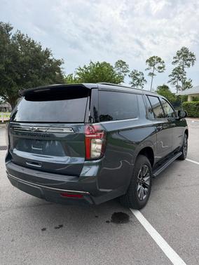 Gray 2021 Chevrolet Suburban Z71