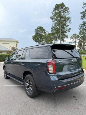 Gray 2021 Chevrolet Suburban Z71