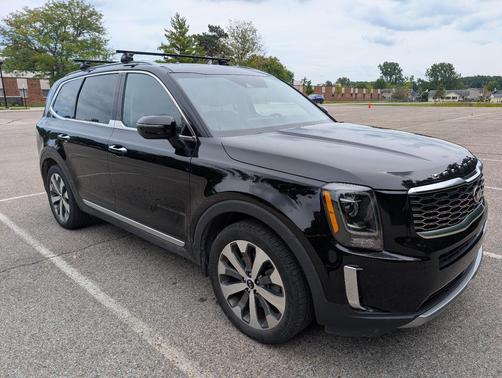 Black 2020 Kia Telluride S