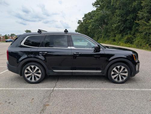 Black 2020 Kia Telluride S