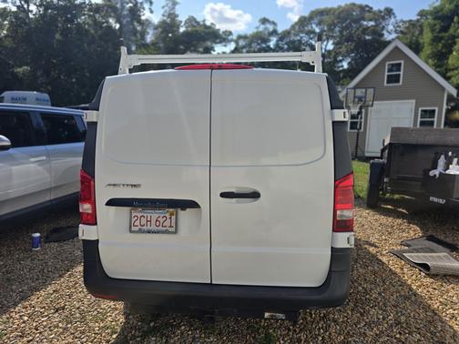 2018 Mercedes-Benz Metris Base