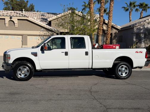 White 2008 Ford F-350 XLT Crew Cab Super Duty