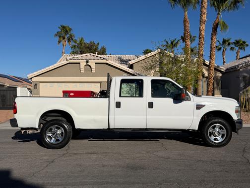 White 2008 Ford F-350 XLT Crew Cab Super Duty