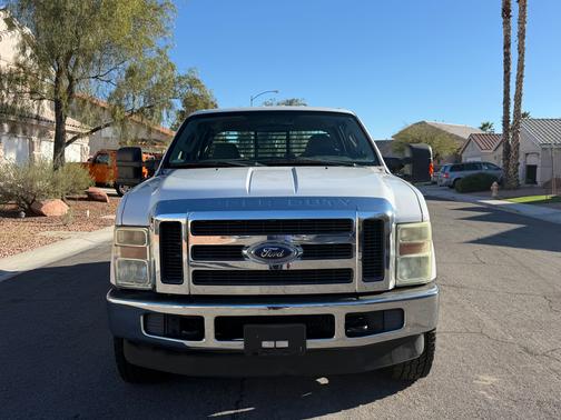 White 2008 Ford F-350 XLT Crew Cab Super Duty
