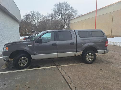2005 Ford F-150 Lariat SuperCrew