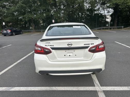 White 2018 Nissan Altima 2.5 SR
